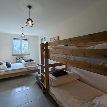 Le Grand Duc, Vue Proche Centre Daire